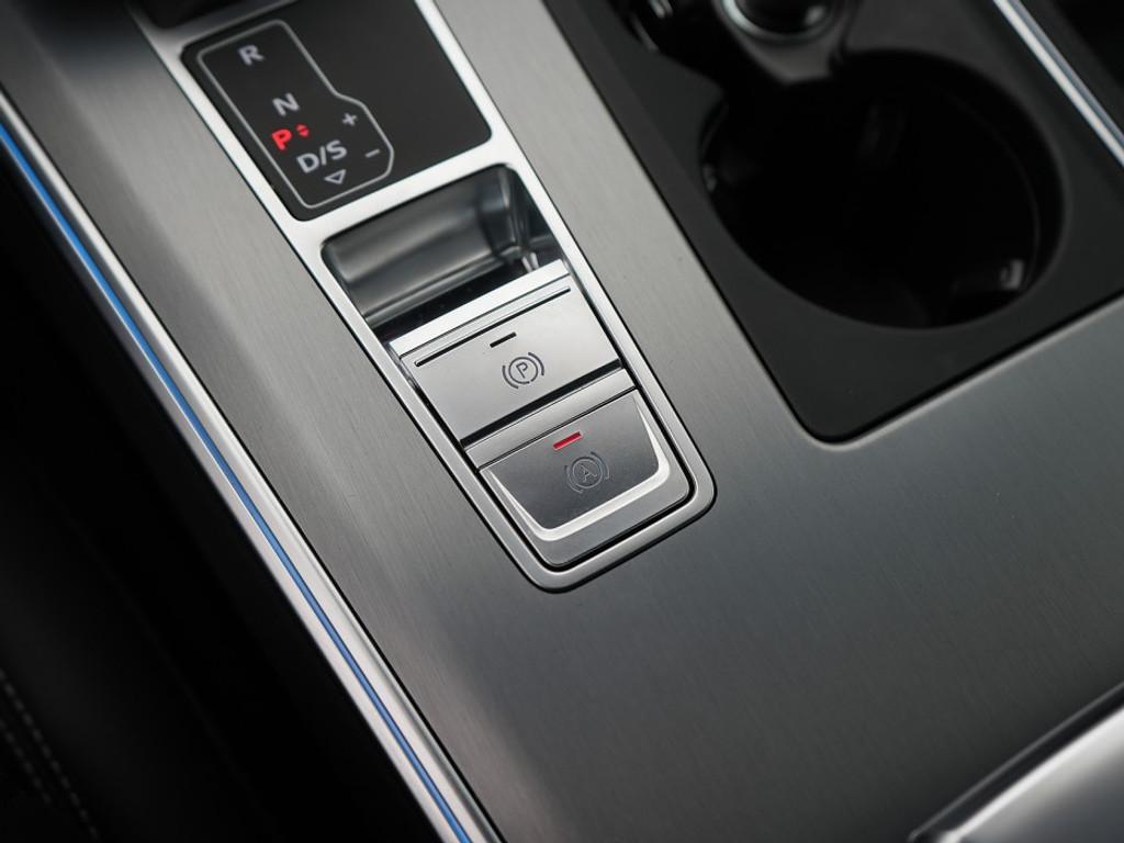 Audi A6 Avant 50 TFSI e quattro Business edition Trekhaak