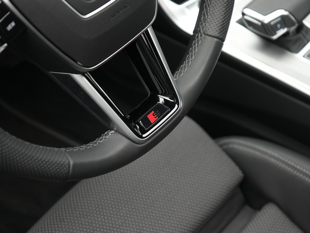 Audi A6 Avant 50 TFSI e quattro Business edition Trekhaak