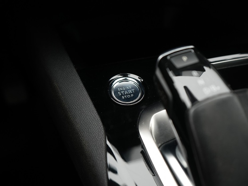 Peugeot 3008 1.6 PHEV Allure Pack 225