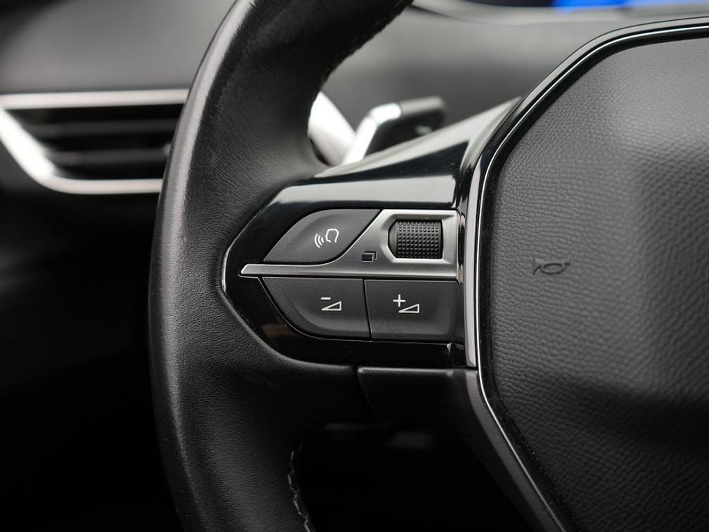 Peugeot 3008 1.6 PHEV Allure Pack 225