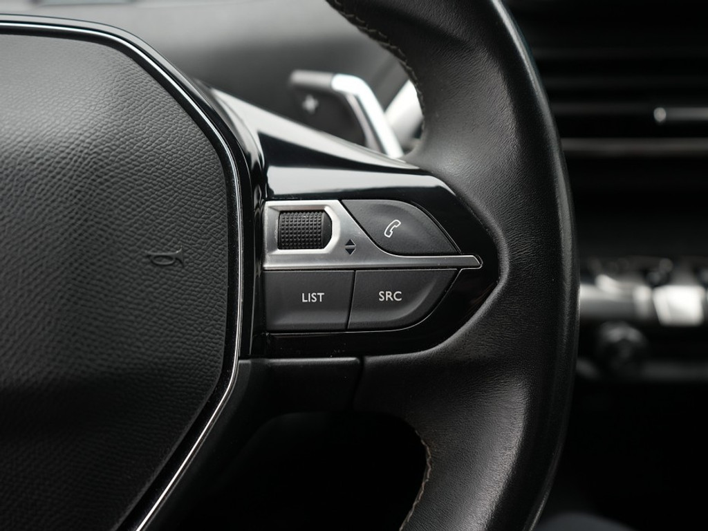 Peugeot 3008 1.6 PHEV Allure Pack 225