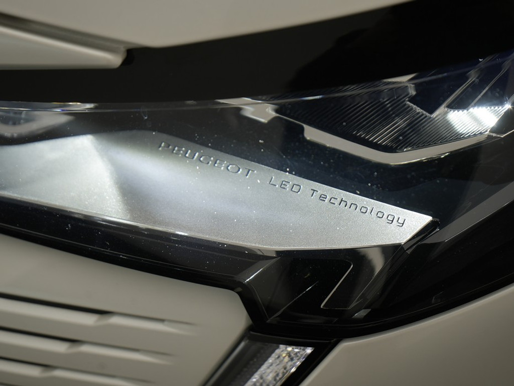 Peugeot 3008 1.6 PHEV Allure Pack 225