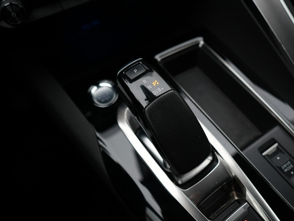 Peugeot 3008 1.6 PHEV Allure Pack 225