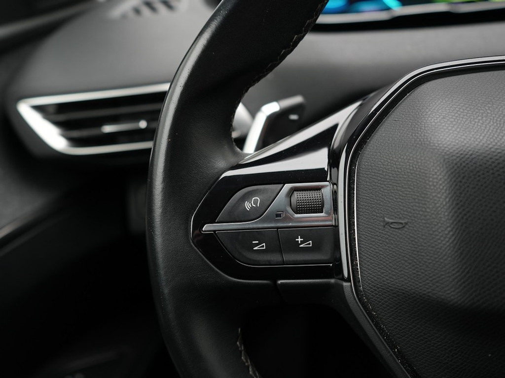 Peugeot 3008 1.6 PHEV Allure Pack 225