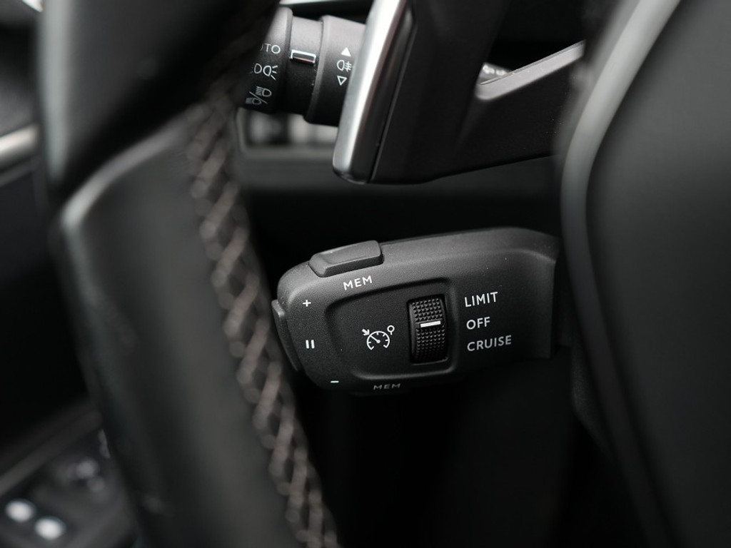 Peugeot 3008 1.6 PHEV Allure Pack 225