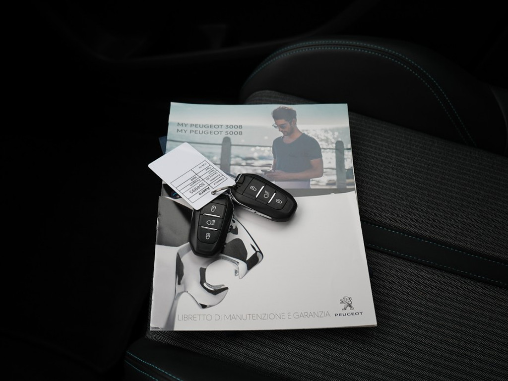 Peugeot 3008 1.6 PHEV Allure Pack 225