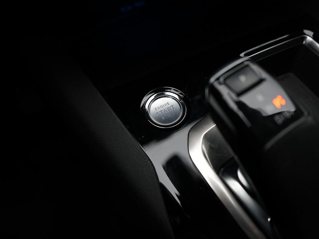 Peugeot 3008 1.6 PHEV Allure Pack 225