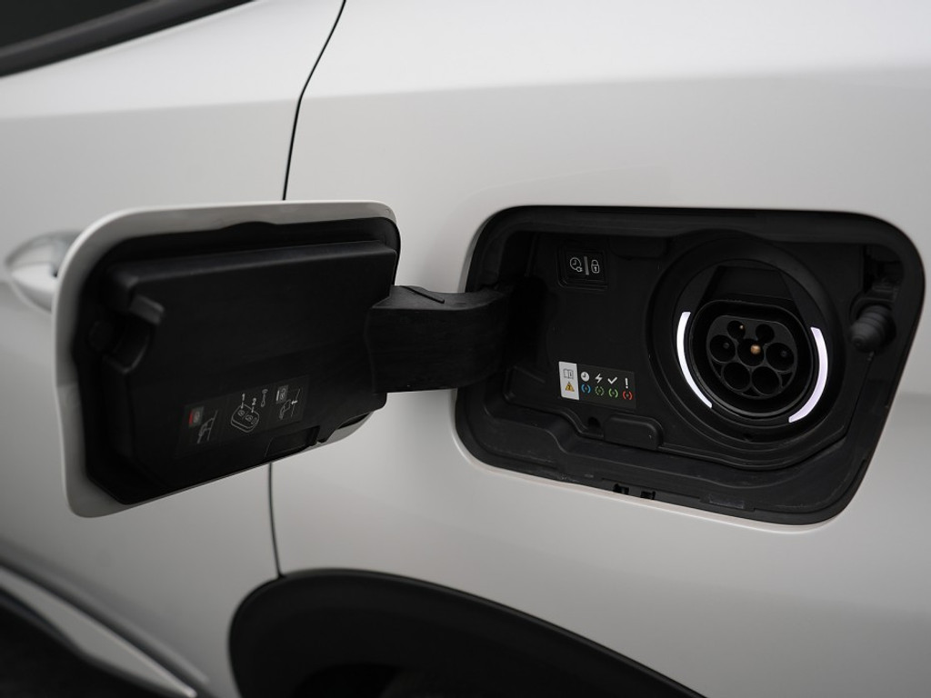 Peugeot 3008 1.6 PHEV Allure Pack 225