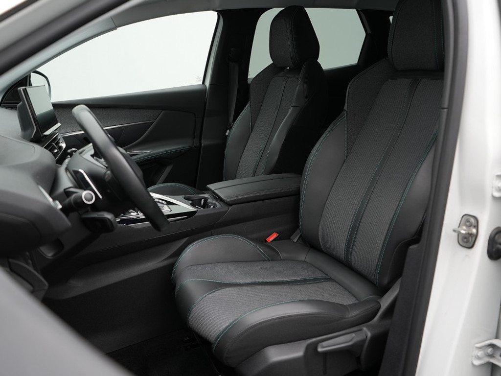 Peugeot 3008 1.6 PHEV Allure Pack 225