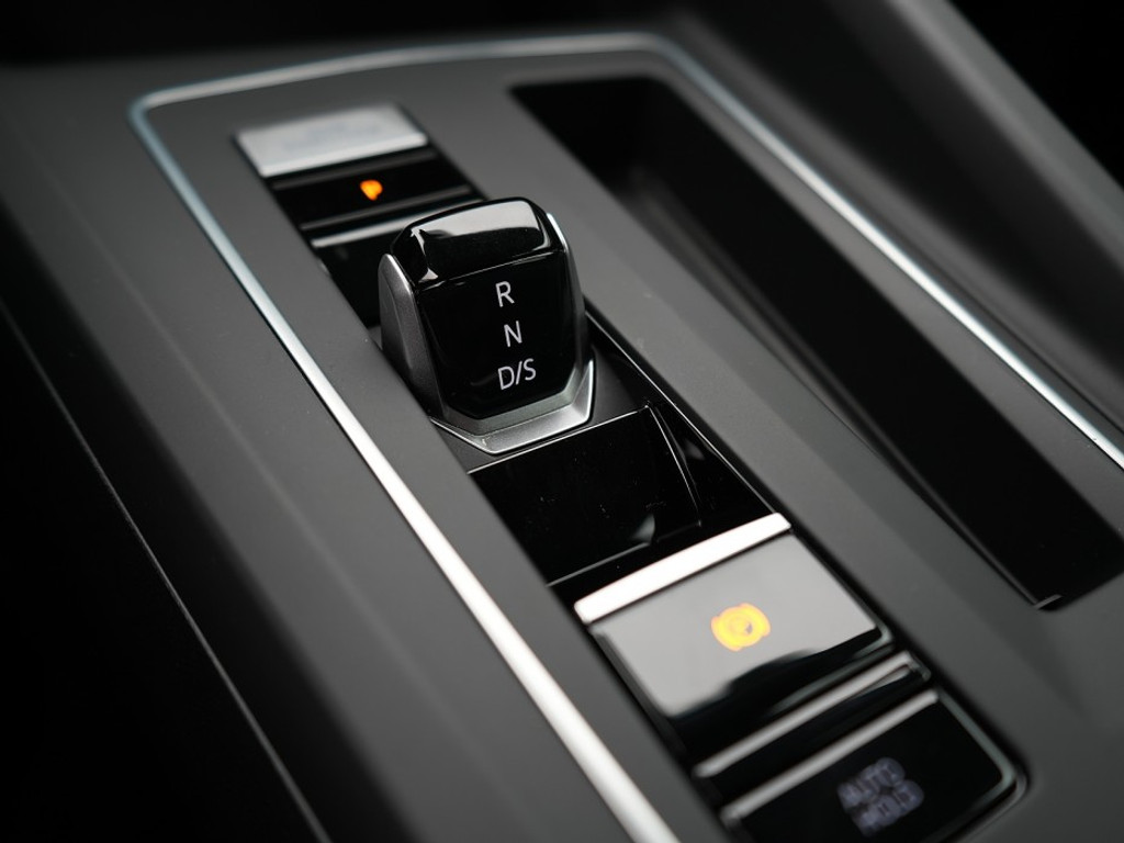 Volkswagen Golf 1.0 TSI DSG Life Business