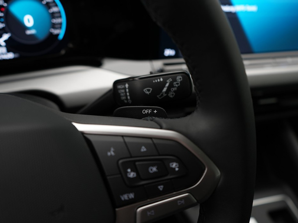 Volkswagen Golf 1.0 TSI DSG Life Business