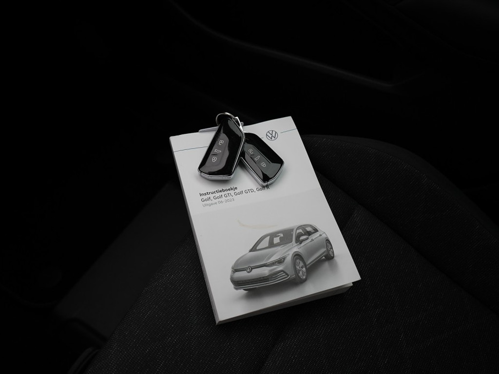 Volkswagen Golf 1.0 TSI DSG Life Business