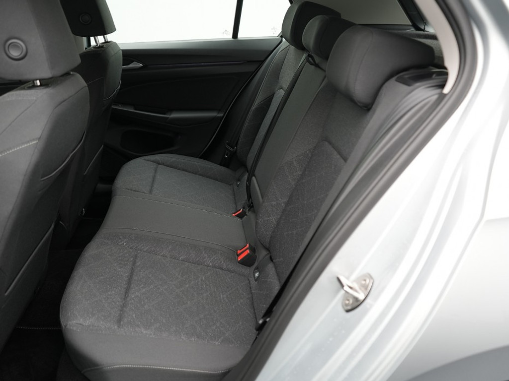 Volkswagen Golf 1.0 TSI DSG Life Business