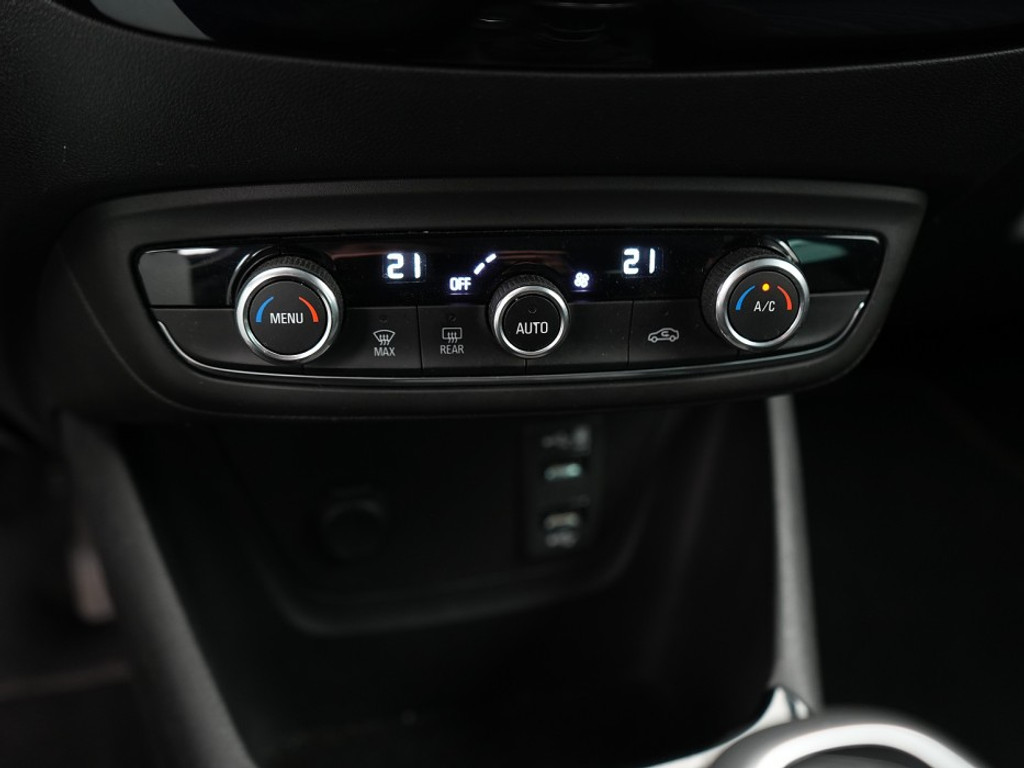 Opel Crossland X 1.2 Turbo 120 Jaar Edition