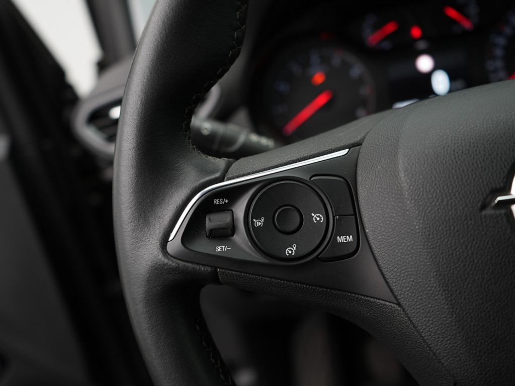 Opel Crossland X 1.2 Turbo 120 Jaar Edition