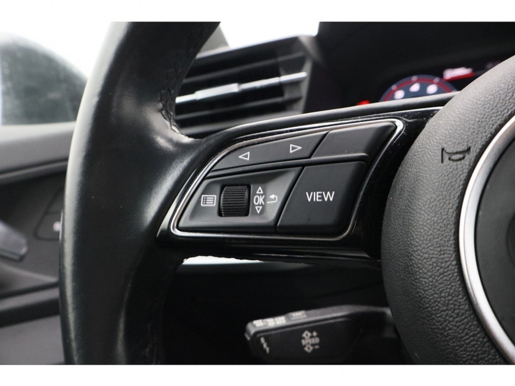 Audi A3 Limousine 30 TFSI Business edition