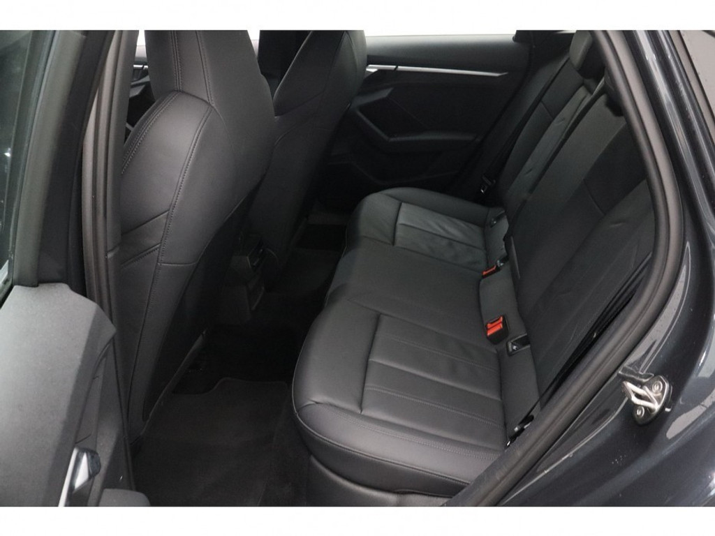 Audi A3 Limousine 30 TFSI Business edition