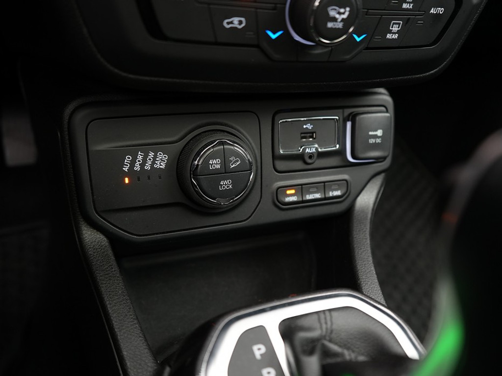 Jeep Renegade S 4Xe | Panoramadak | Stoel/Stuurverwarming | Achteruitrijcamera |