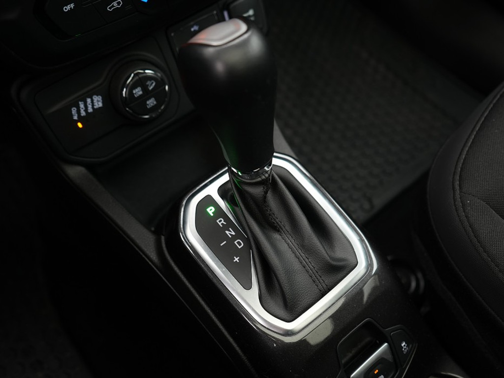 Jeep Renegade S 4Xe | Panoramadak | Stoel/Stuurverwarming | Achteruitrijcamera |