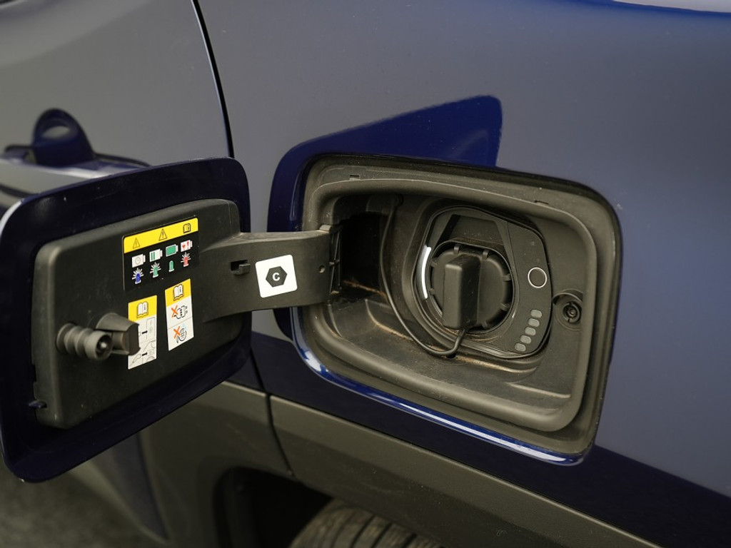 Jeep Renegade S 4Xe | Panoramadak | Stoel/Stuurverwarming | Achteruitrijcamera |