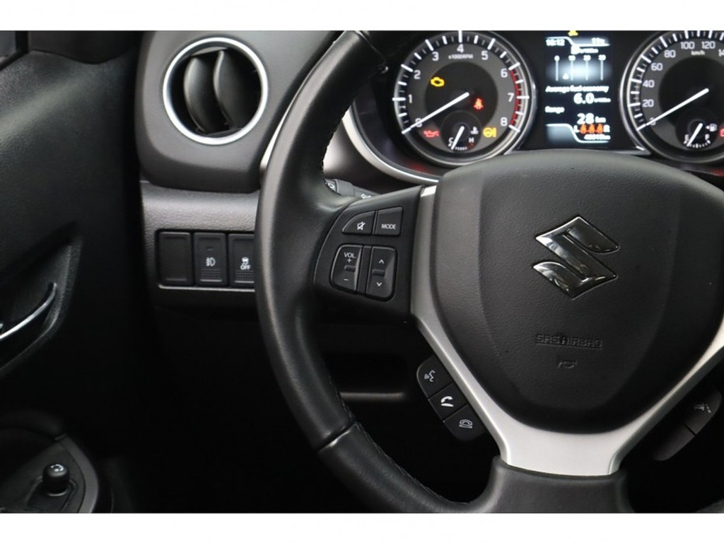 Suzuki Vitara 1.4 | Wit Metallic | All Seasons | Adaptief cruise | Carplay | Climate | Stoelverwarming |