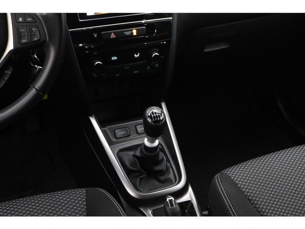 Suzuki Vitara 1.4 | Wit Metallic | All Seasons | Adaptief cruise | Carplay | Climate | Stoelverwarming |