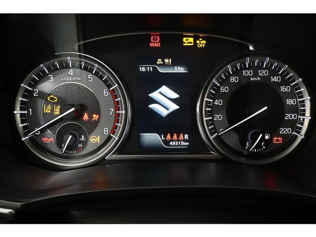 Suzuki Vitara 1.4 | Wit Metallic | All Seasons | Adaptief cruise | Carplay | Climate | Stoelverwarming |