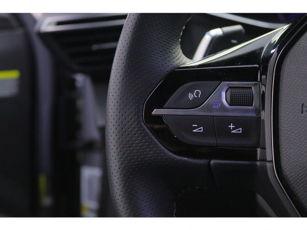 Peugeot 2008 1.2 Hybrid 136 GT