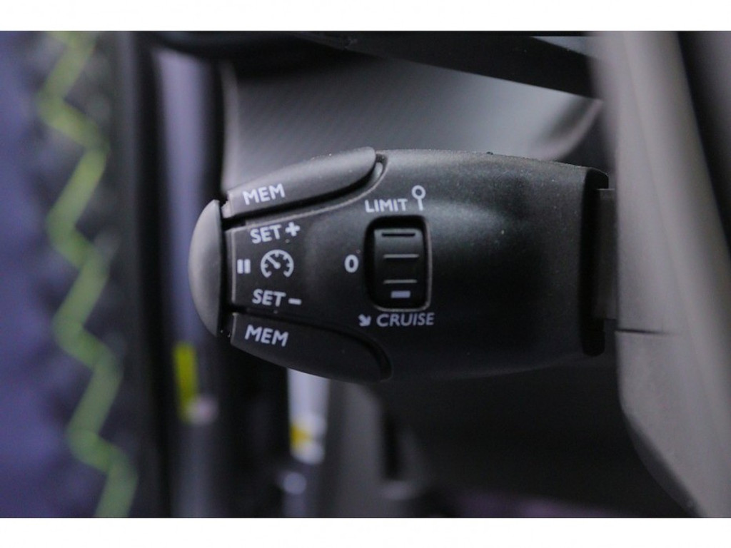 Peugeot 2008 1.2 Hybrid 136 GT