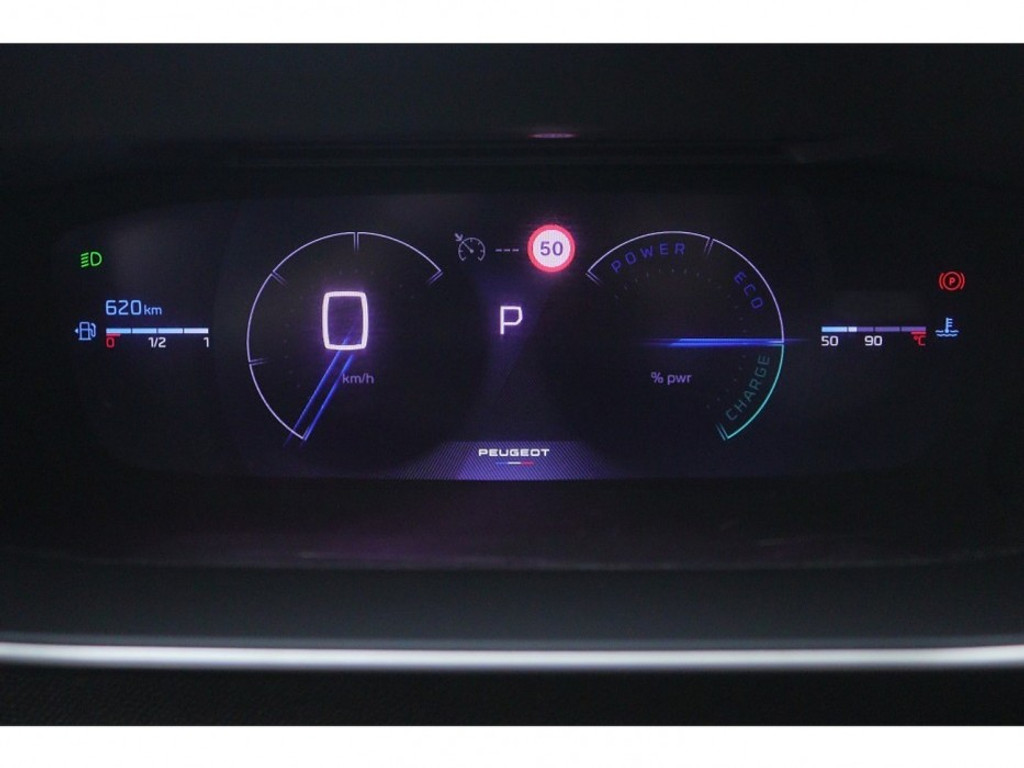 Peugeot 2008 1.2 Hybrid 136 GT