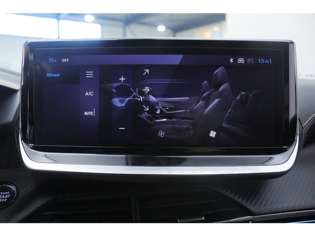 Peugeot 2008 1.2 Hybrid 136 GT