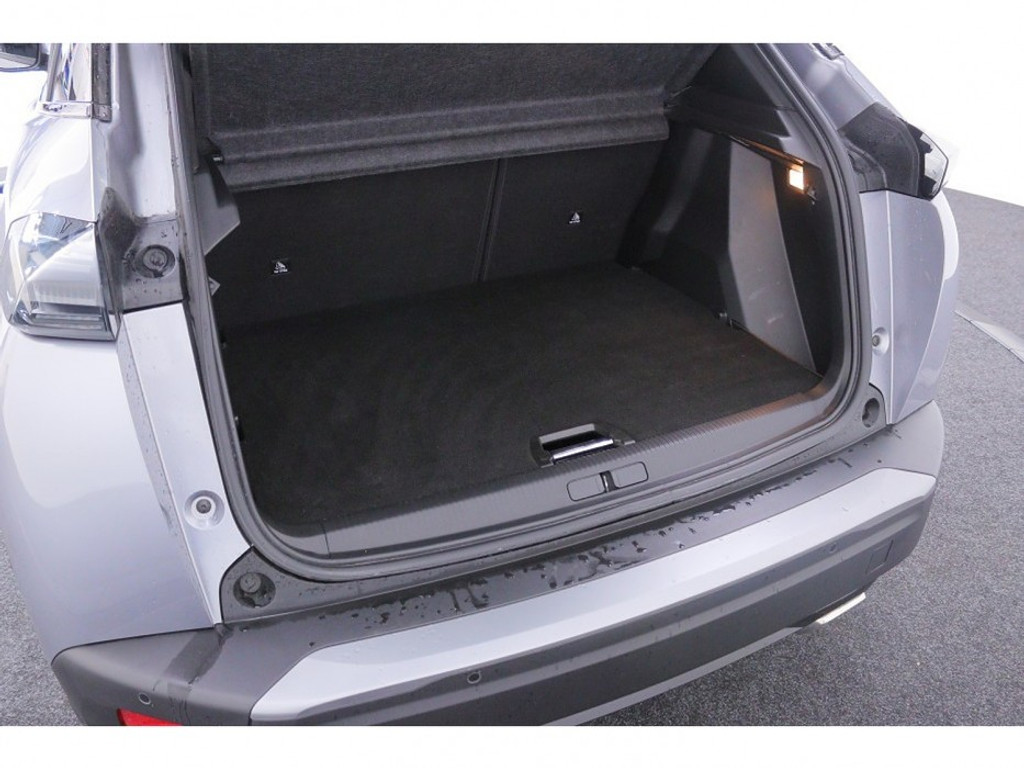 Peugeot 2008 1.2 Hybrid 136 GT