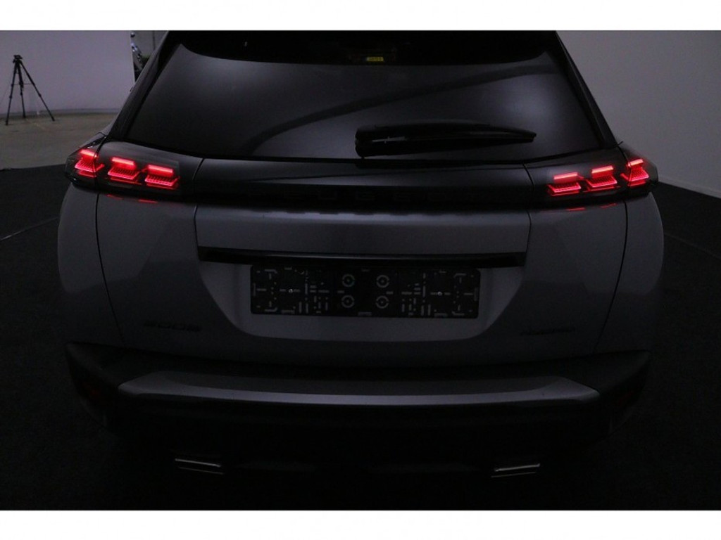 Peugeot 2008 1.2 Hybrid 136 GT