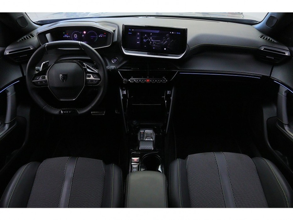 Peugeot 2008 1.2 Hybrid 136 GT