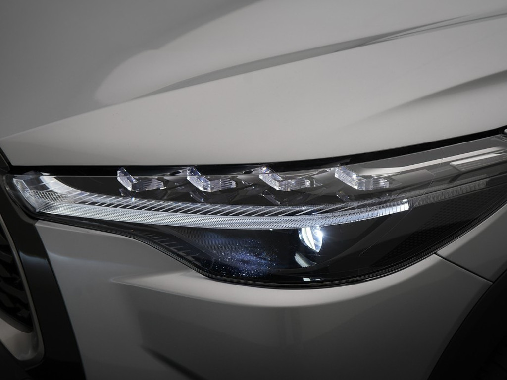 Toyota Corolla Cross Hybrid | Navi & Carplay | Adaptief Cruise | Climate | Full Led | LM-Velgen | Achteruitrijcamera