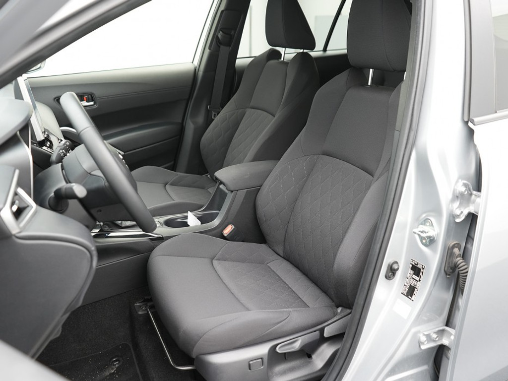 Toyota Corolla Cross Hybrid | Navi & Carplay | Adaptief Cruise | Climate | Full Led | LM-Velgen | Achteruitrijcamera