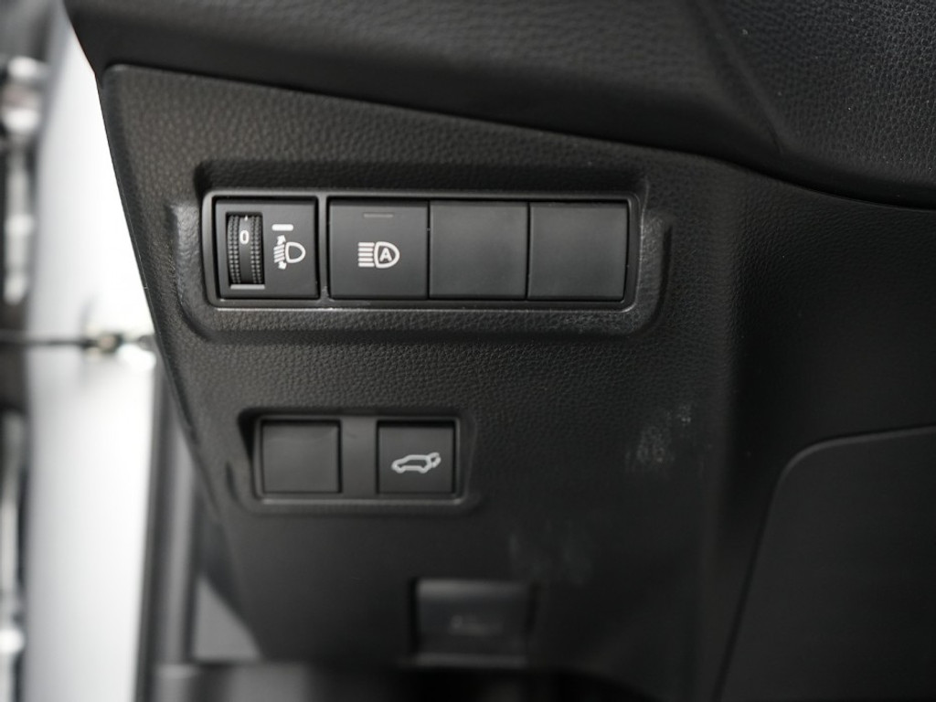 Toyota Corolla Cross Hybrid | Navi & Carplay | Adaptief Cruise | Climate | Full Led | LM-Velgen | Achteruitrijcamera