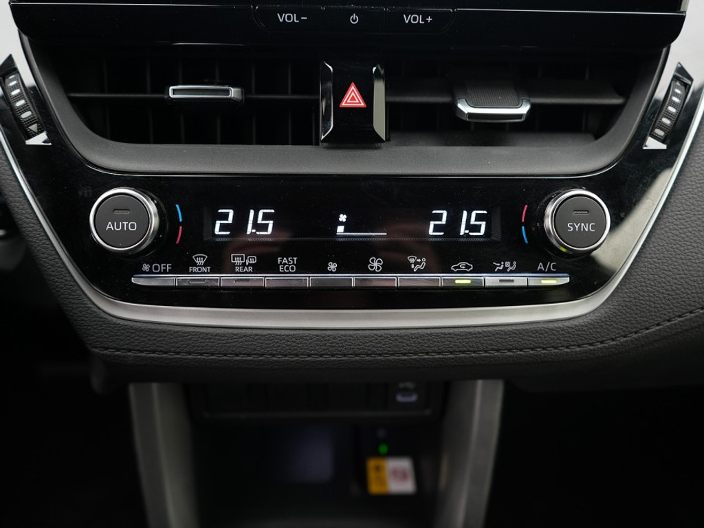 Toyota Corolla Cross Hybrid | Navi & Carplay | Adaptief Cruise | Climate | Full Led | LM-Velgen | Achteruitrijcamera