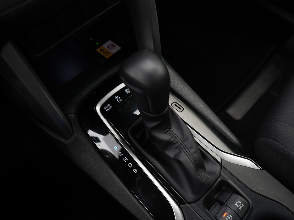 Toyota Corolla Cross Hybrid | Navi & Carplay | Adaptief Cruise | Climate | Full Led | LM-Velgen | Achteruitrijcamera