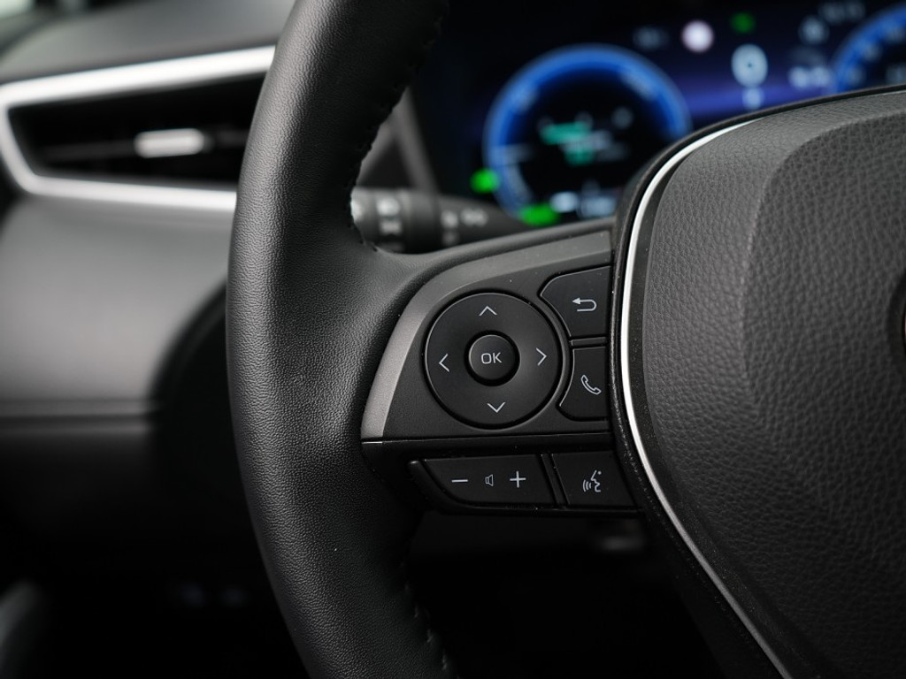Toyota Corolla Cross Hybrid | Navi & Carplay | Adaptief Cruise | Climate | Full Led | LM-Velgen | Achteruitrijcamera