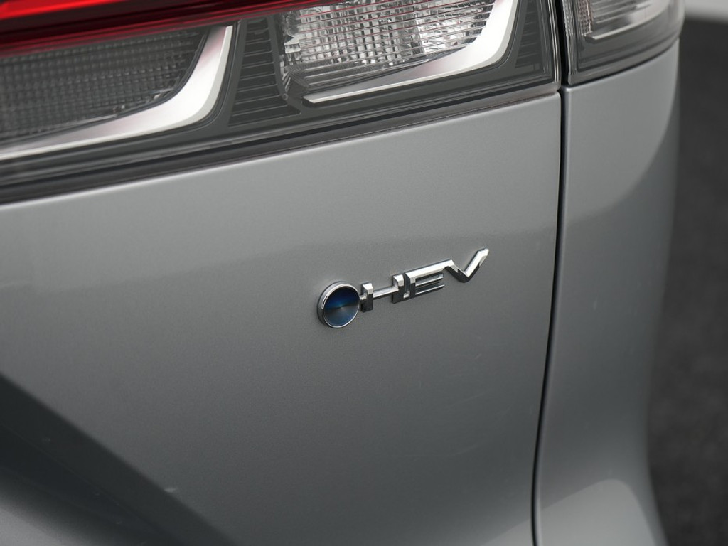 Toyota Corolla Cross Hybrid | Navi & Carplay | Adaptief Cruise | Climate | Full Led | LM-Velgen | Achteruitrijcamera