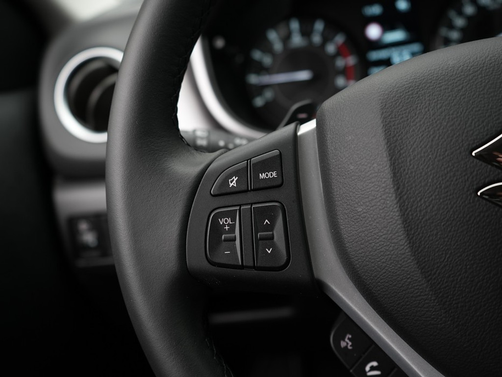 Suzuki Vitara 1.4 Select Automaat | Navi | Adaptief Cruise | Climate | Stoelverwarming | Achteruitrijcamera |