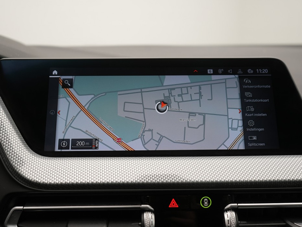 BMW 1 Serie 118 118i High Executive Trekhaak | Navi & Carplay | Stoelverwarming | Camera | Cruise | Sfeer Verlichting | LM-Velgen |