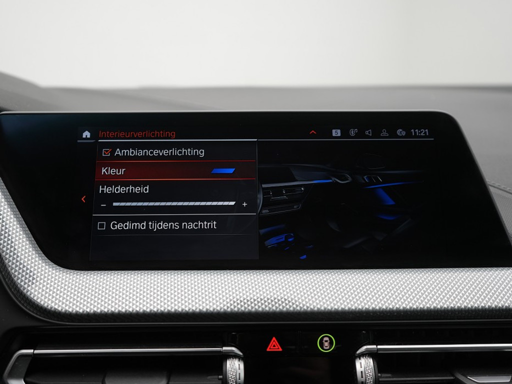 BMW 1 Serie 118 118i High Executive Trekhaak | Navi & Carplay | Stoelverwarming | Camera | Cruise | Sfeer Verlichting | LM-Velgen |