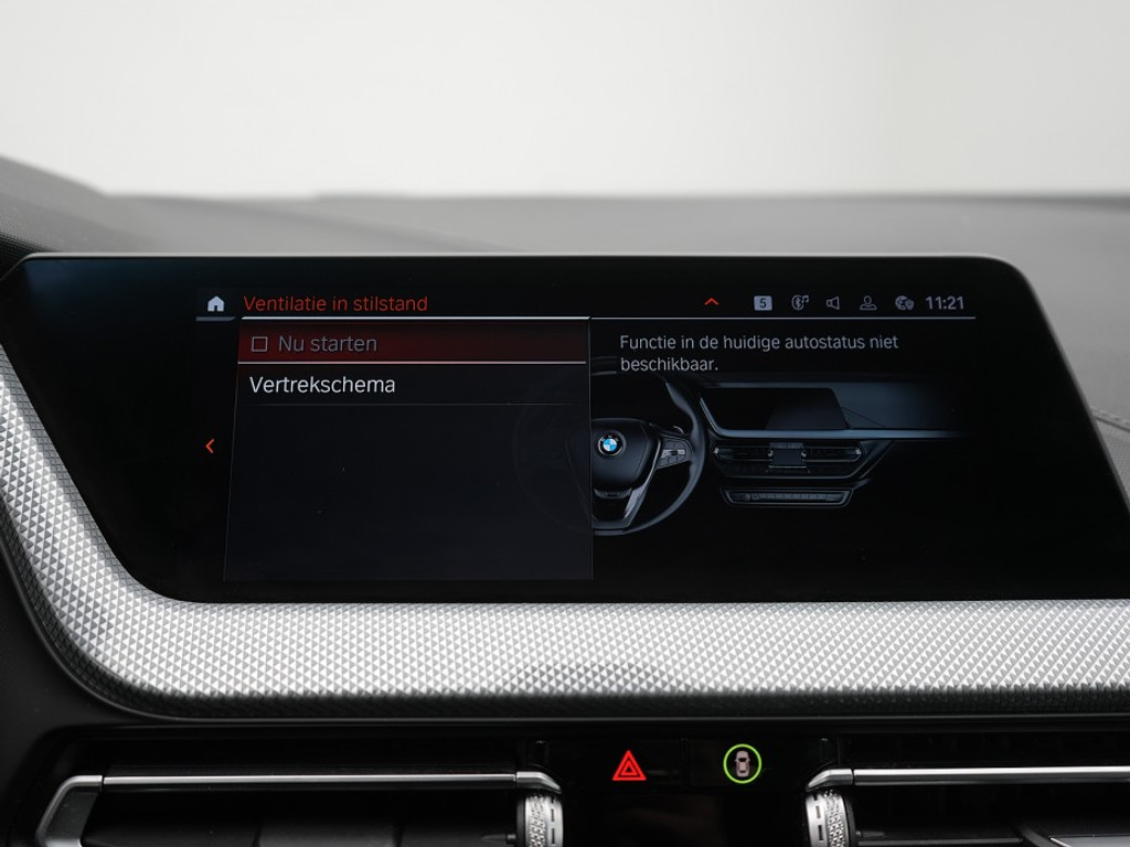 BMW 1 Serie 118 118i High Executive Trekhaak | Navi & Carplay | Stoelverwarming | Camera | Cruise | Sfeer Verlichting | LM-Velgen |