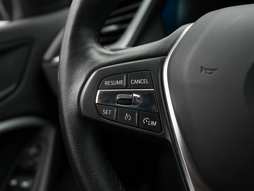 BMW 1 Serie 118 118i High Executive Trekhaak | Navi & Carplay | Stoelverwarming | Camera | Cruise | Sfeer Verlichting | LM-Velgen |