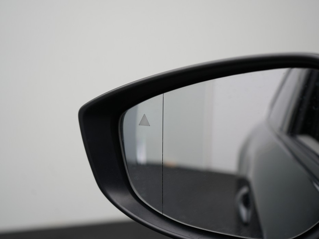 Mazda MX-30 e-SkyActiv 145 First Edition 36 kWh