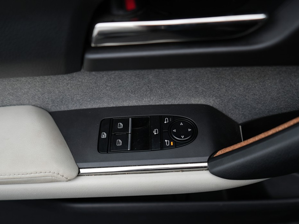 Mazda MX-30 e-SkyActiv 145 First Edition 36 kWh