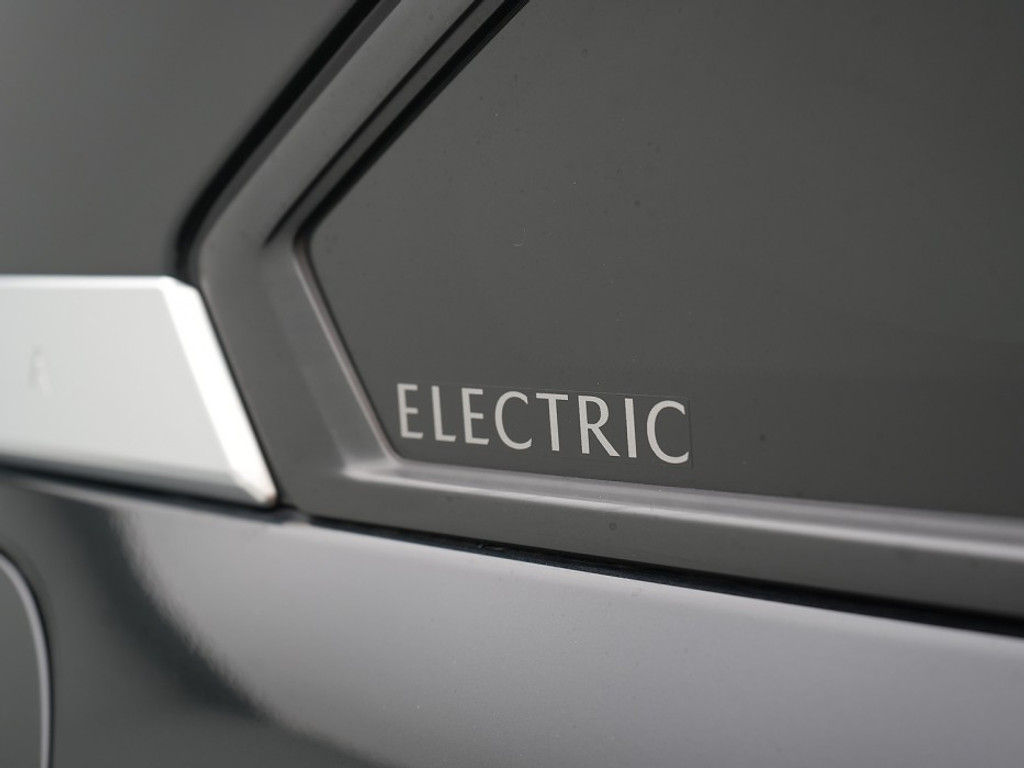 Mazda MX-30 e-SkyActiv 145 First Edition 36 kWh