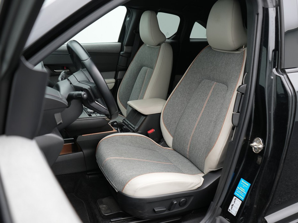 Mazda MX-30 e-SkyActiv 145 First Edition 36 kWh